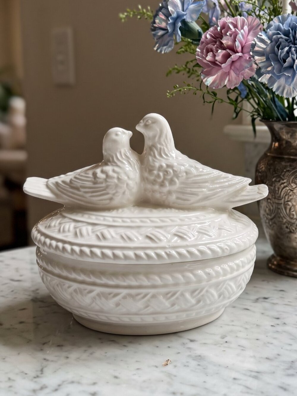 White Ceramic Lovebirds Covered Dish, Dove Candy Bowl, Romantic Bird Trinket Box